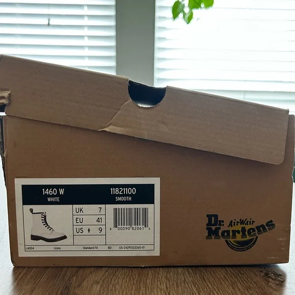 Dr. Martens White Lace Up Boots - Picture 2 of 8